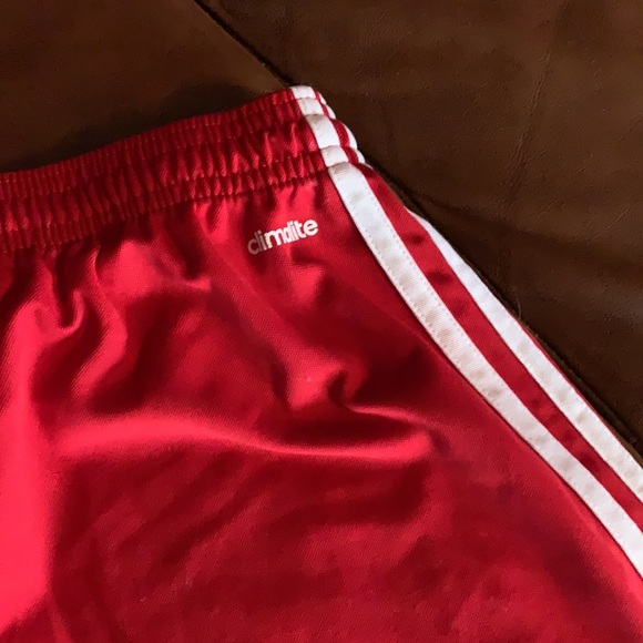Adidas Medium woman’s soccer shorts excellent condition - Picture 3 of 5